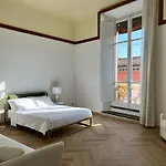 Frame Hotel