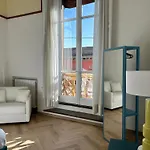 Hotel Frame