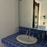 Hotel Frame