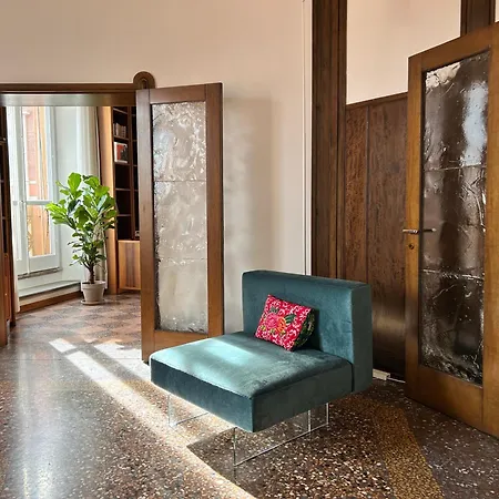 Frame Hotel