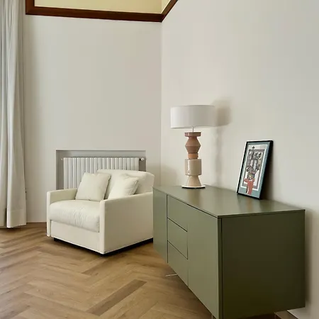 Frame Hotel