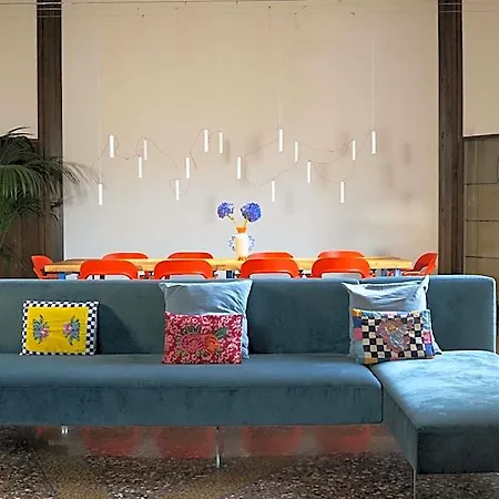 Frame Hotel