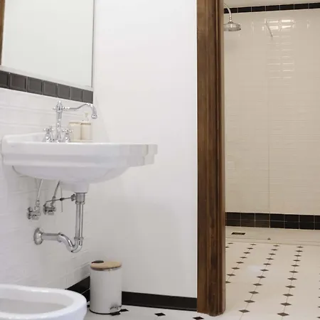 Frame Hotel Bolonia