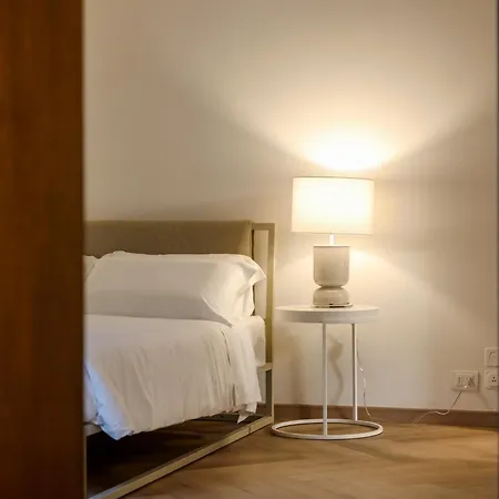 Hotel Frame