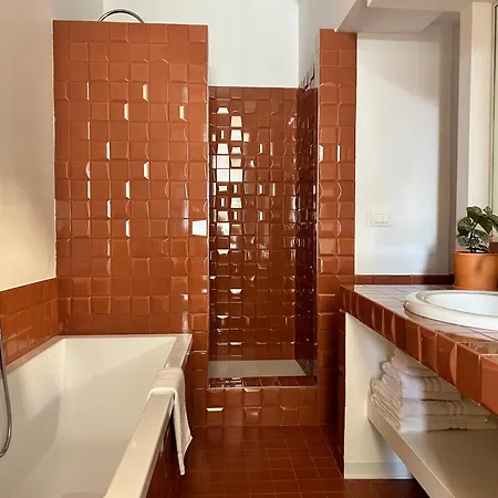 Frame Hotel Bolonia