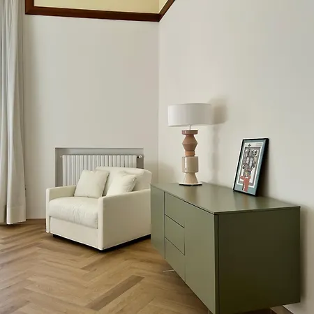 Frame Hotel