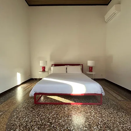 Frame Hotel 5*