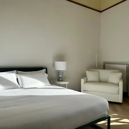Frame Hotel 5*